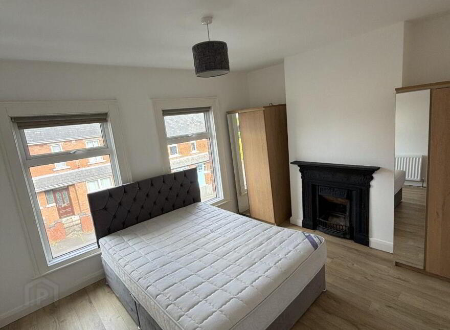 57 Sandhurst Drive, Belfast, BT9 5AZ