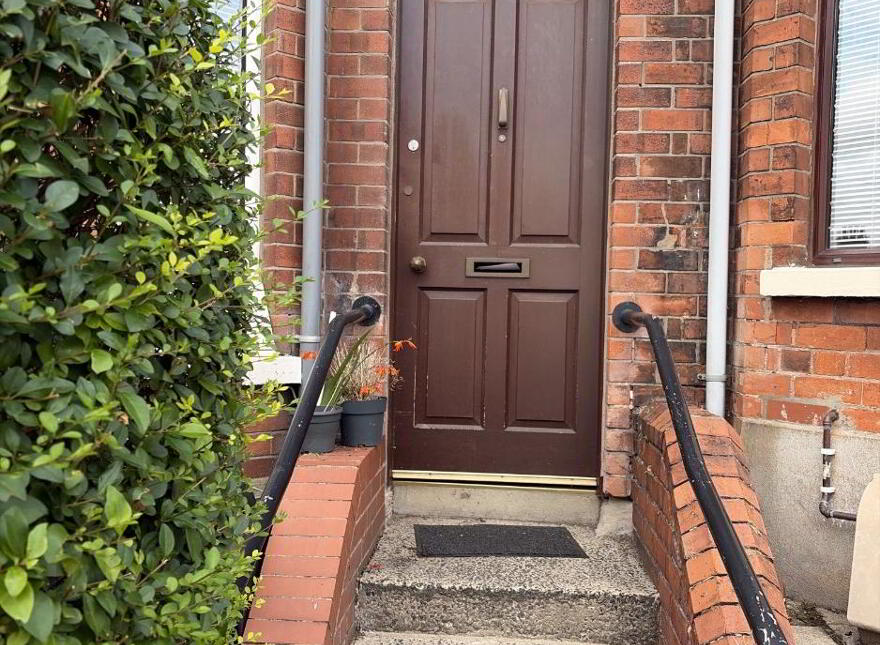 57 Sandhurst Drive, Belfast, BT9 5AZ
