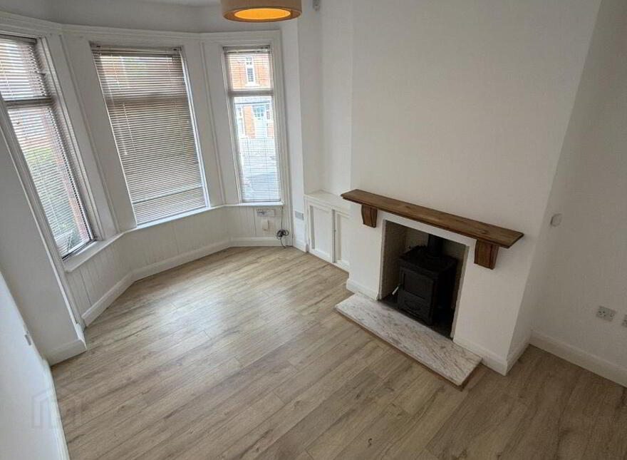 57 Sandhurst Drive, Belfast, BT9 5AZ