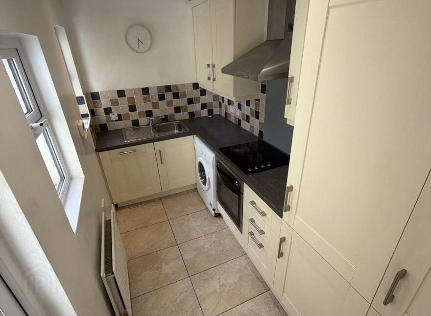 57 Sandhurst Drive, Belfast, BT9 5AZ