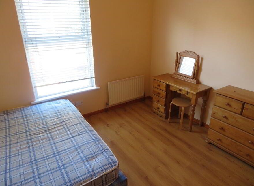 Unit 2, 13 Cameron Street, Botanic, Belfast, BT7 1GU