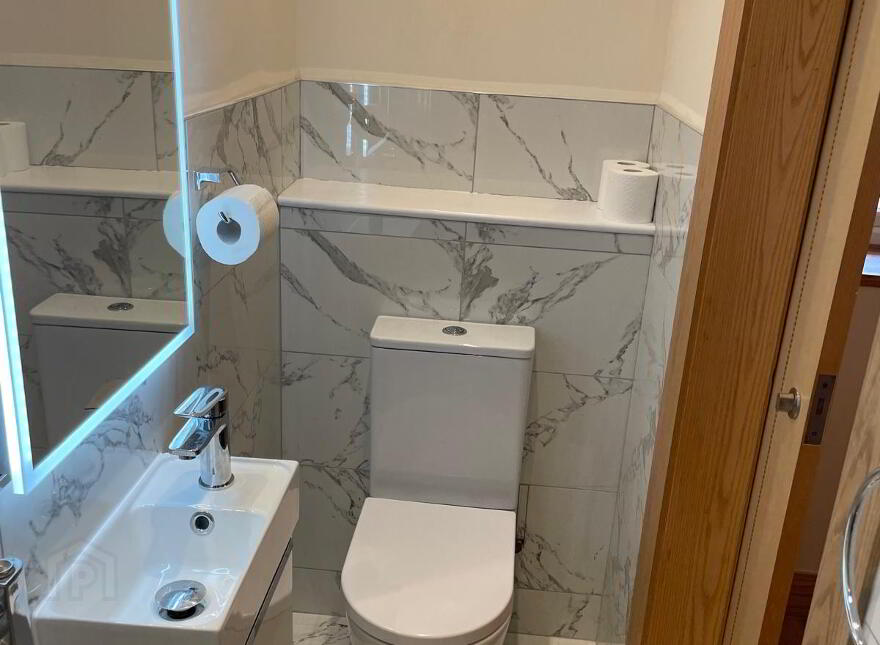 5B Derryvolgie Ave, Belfast, BT9 6FL