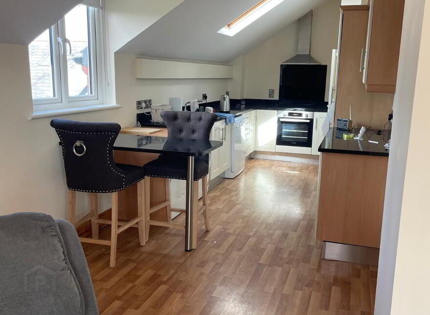 5B Derryvolgie Ave, Belfast, BT9 6FL