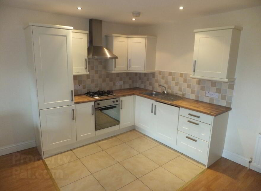 The Gatehouse, 2i The Demesne, Hillsborough Road, Carryduff, BT8 8GW photo