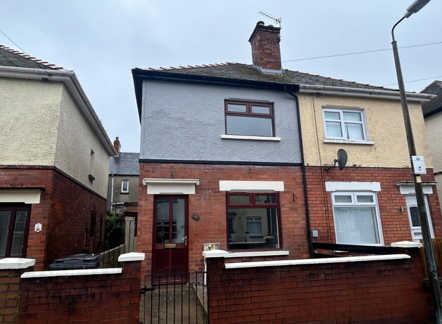 10 Dunraven Crescent, Belfast, BT5 5LE photo