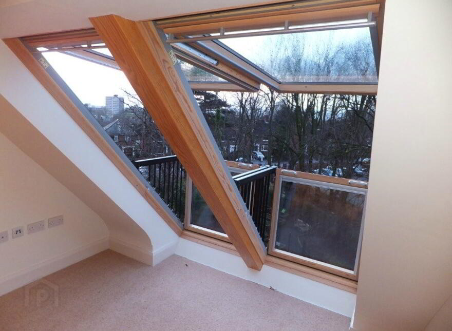 Sandown Manor, Sandown Road, Belfast, BT5 6GQ