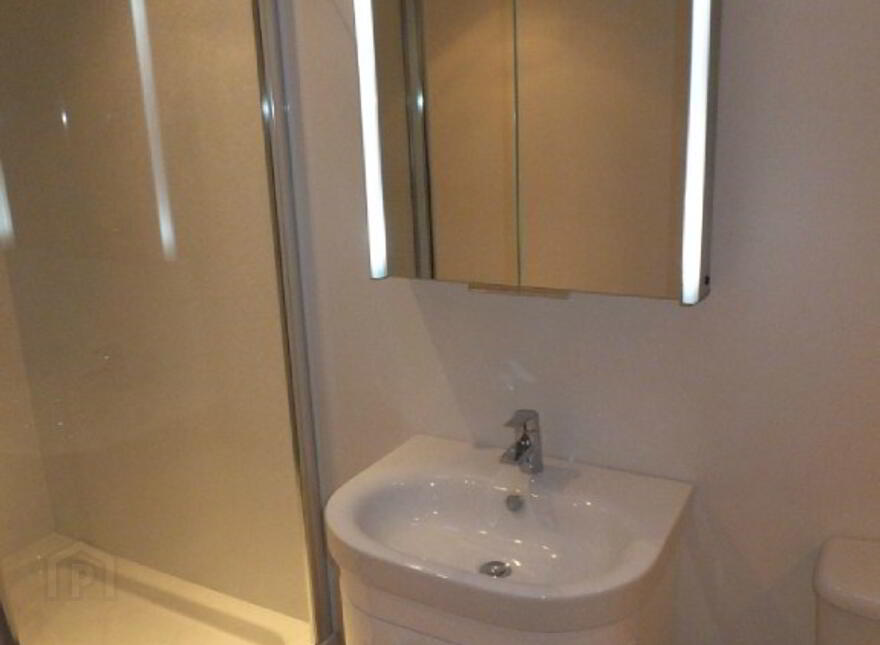 Sandown Manor, Sandown Road, Belfast, BT5 6GQ