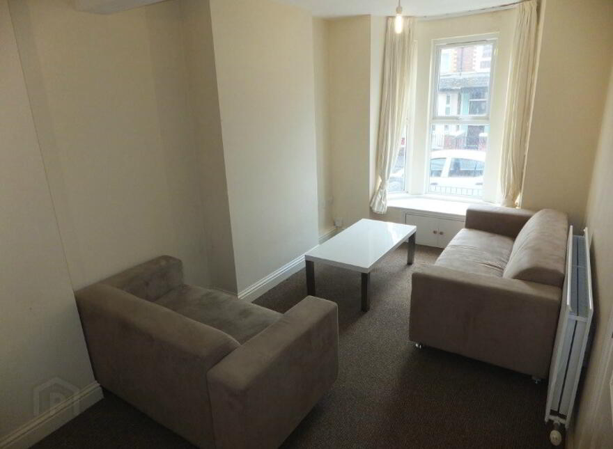 72 Mountcollyer Avenue, Belfast, BT15 3DR