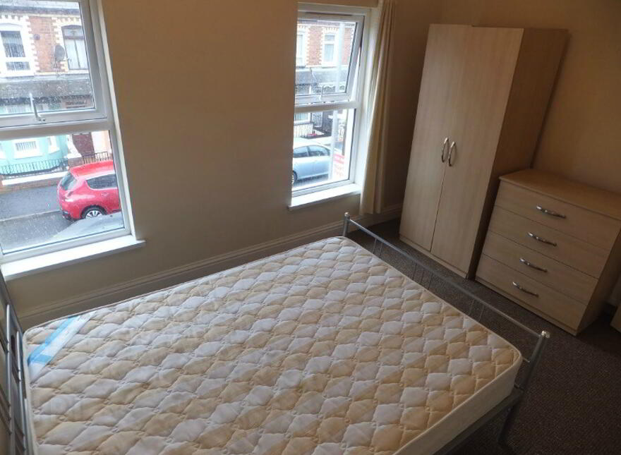 72 Mountcollyer Avenue, Belfast, BT15 3DR