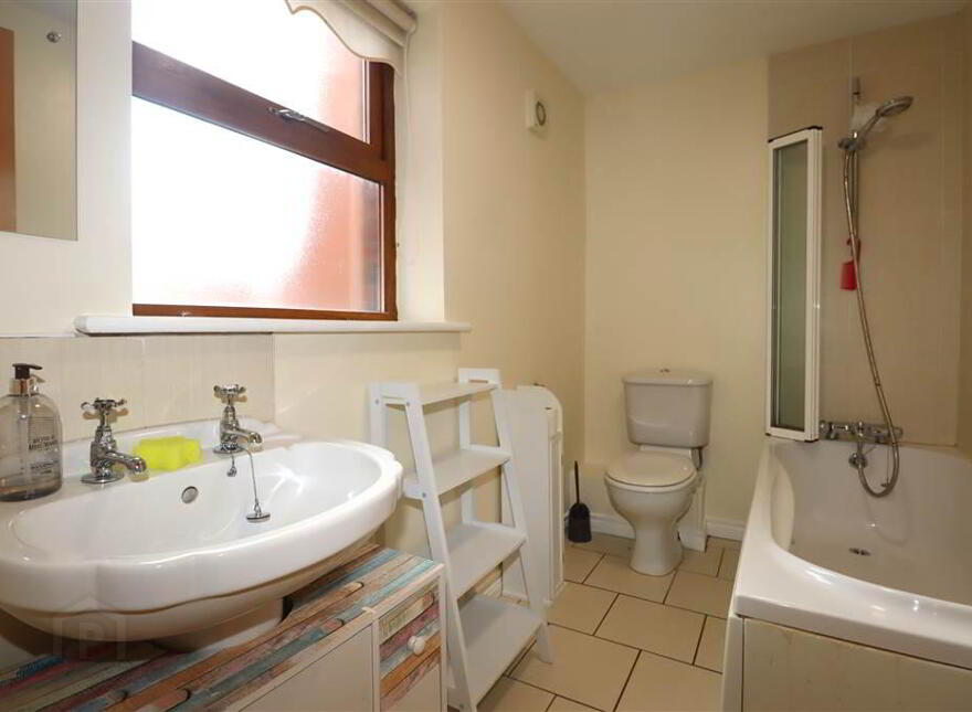 26 Redwood Grove, Dunmurry, Lisburn, BT17 9RN