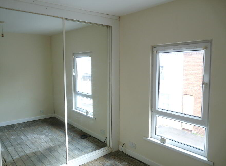 28 Dewey Street, Belfast, BT13 3GT