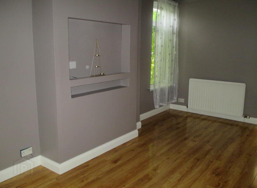 Belfast Road, Carrickfergus, BT38 8BU