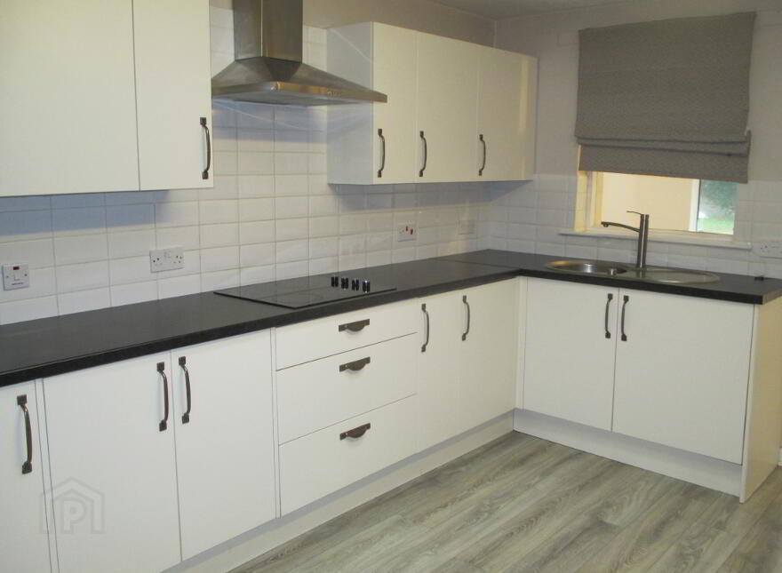Belfast Road, Carrickfergus, BT38 8BU