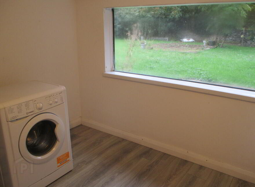 Belfast Road, Carrickfergus, BT38 8BU