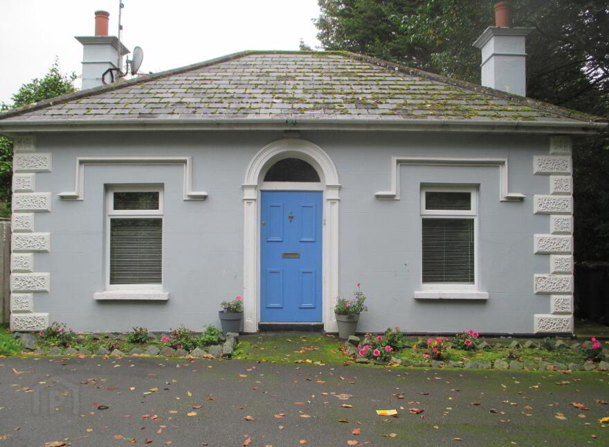 Belfast Road, Carrickfergus, BT38 8BU