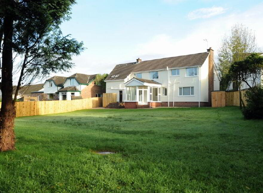 13 Rushfield, Helens Bay, BT19 1JZ
