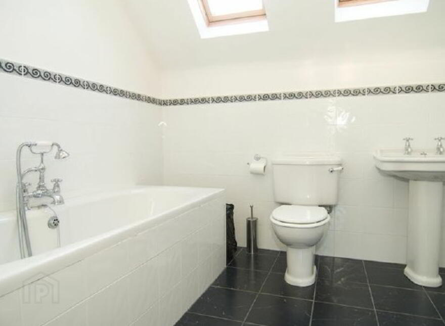 13 Rushfield, Helens Bay, BT19 1JZ