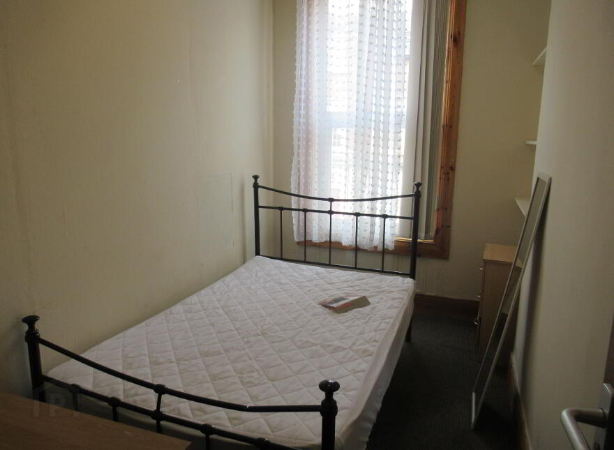 Unit 2, 32 Fitzroy Avenue, Belfast, BT7 1HW