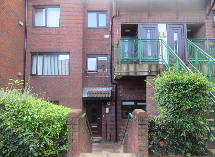 4b Stranmillis Court, Belfast, BT9 5EU photo