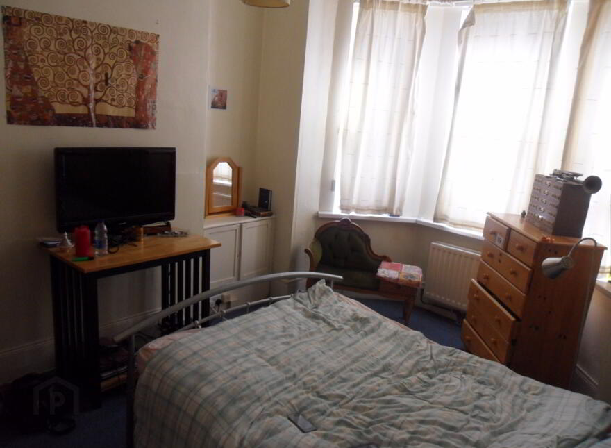Flat 1, 46 College Park Avenue, Belfast, BT7 1LR