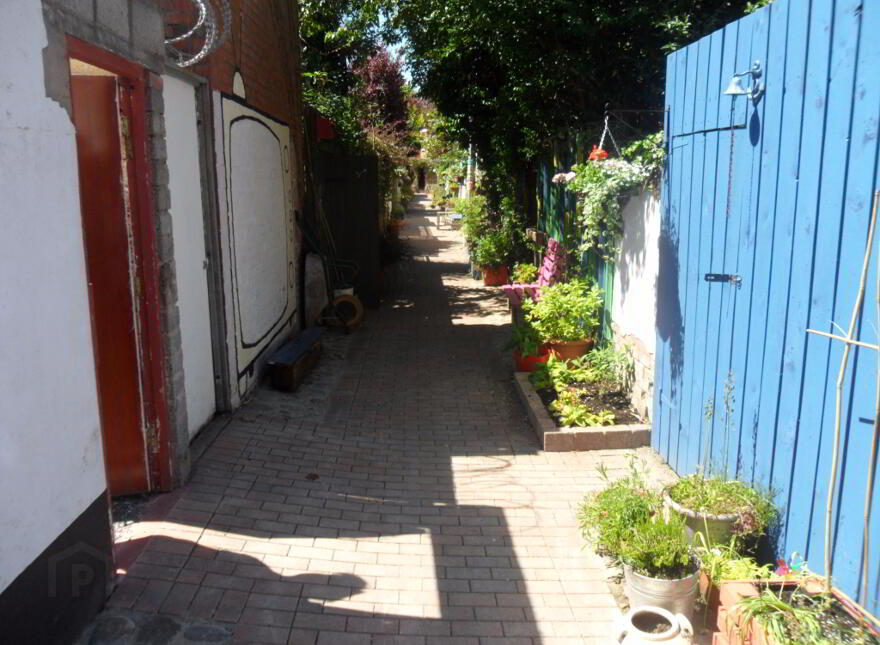 Flat 1, 46 College Park Avenue, Belfast, BT7 1LR
