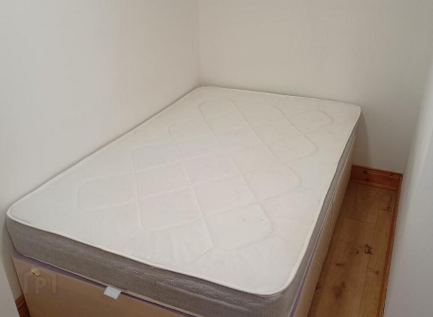 Eglantine Gardens, Belfast, BT9 6EZ