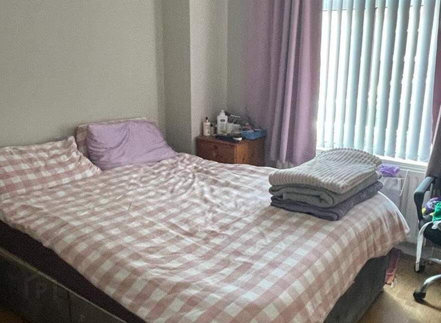 90 Sandhurst Drive, Belfast, BT9 5AZ
