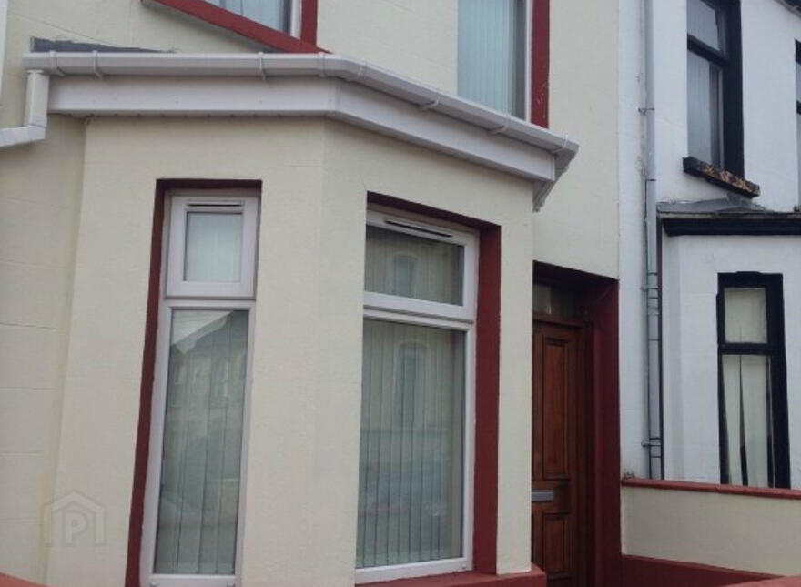 ** Student** 1 Room Left, 22 Argyle Terrace, Derry, BT48 0DW photo