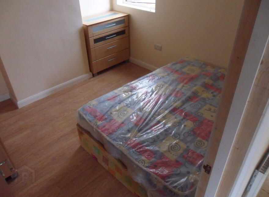 Apt 1, 233 Donegall Avenue, Belfast, BT12 6LU