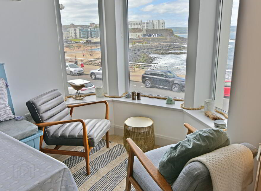 NORTH (holiday Let), 59 The Promenade, Portstewart, BT55 7AF