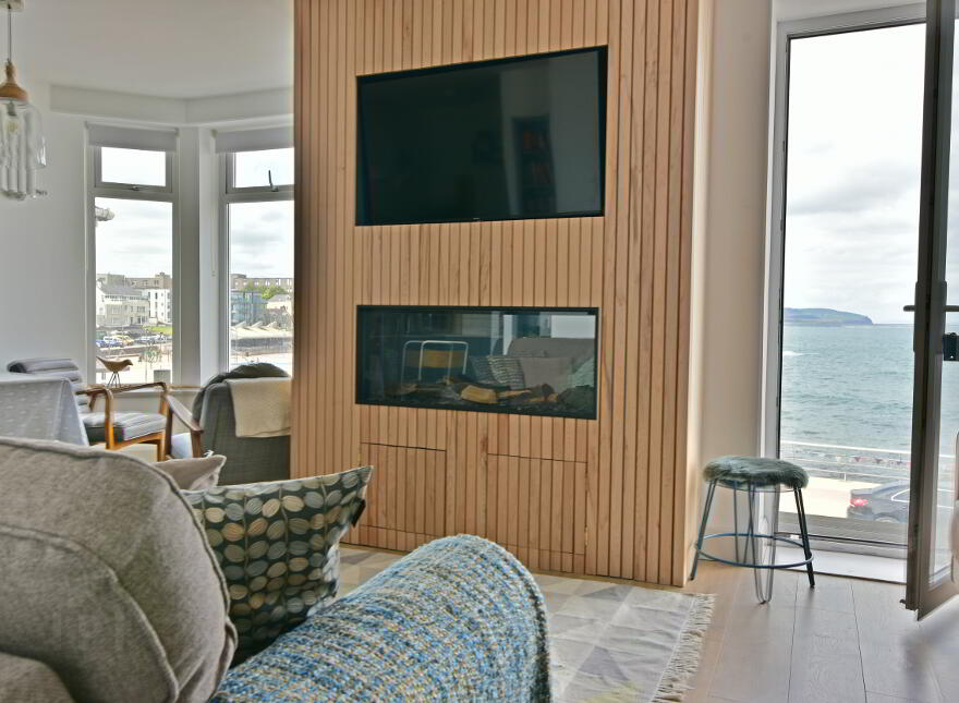 NORTH (holiday Let), 59 The Promenade, Portstewart, BT55 7AF