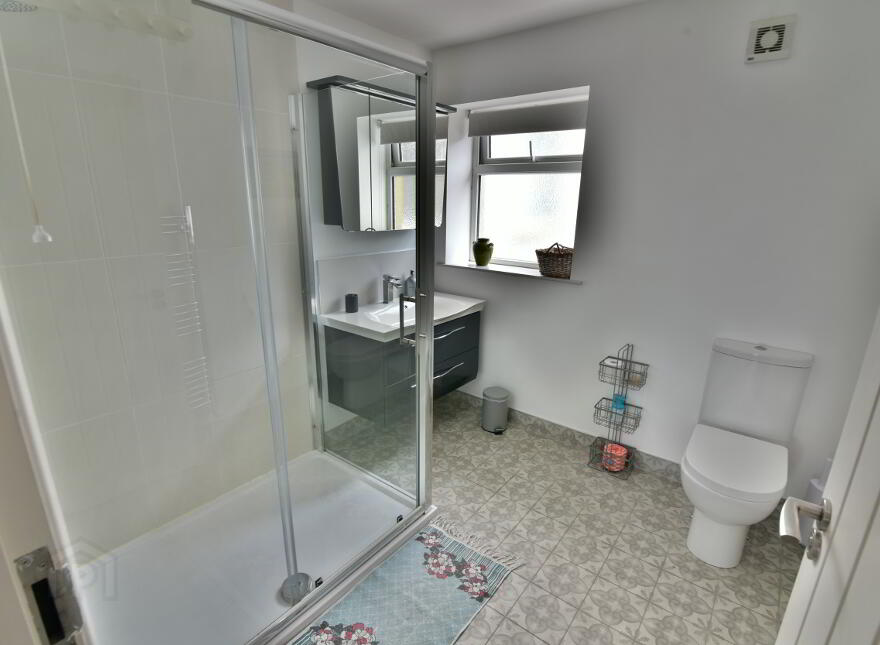 NORTH (holiday Let), 59 The Promenade, Portstewart, BT55 7AF