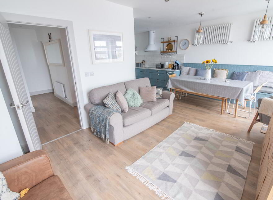 NORTH (holiday Let), 59 The Promenade, Portstewart, BT55 7AF