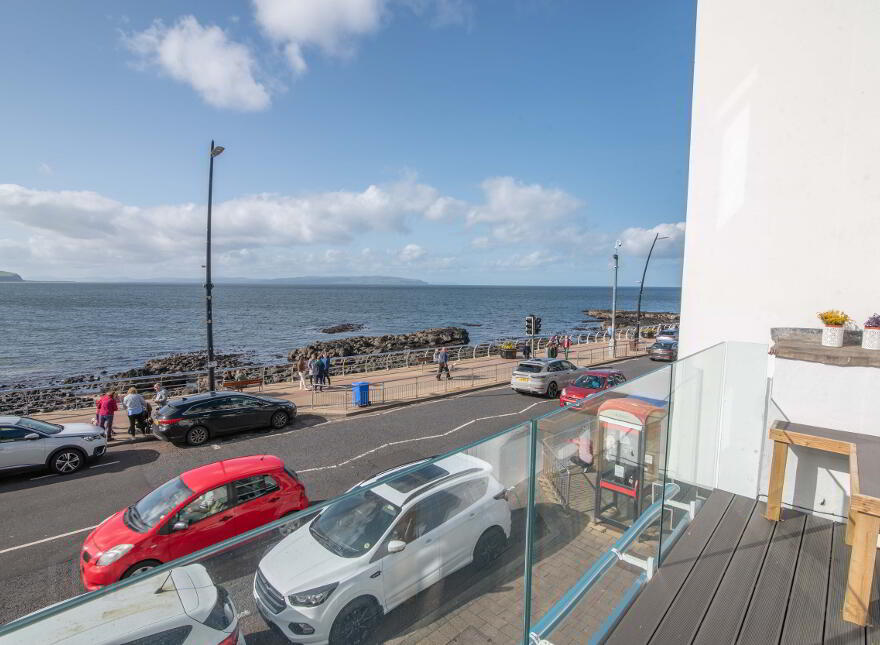NORTH (holiday Let), 59 The Promenade, Portstewart, BT55 7AF