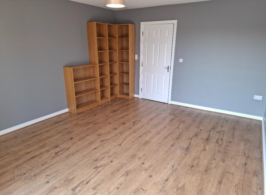 Glenarm Road, Larne, BT40 1DS