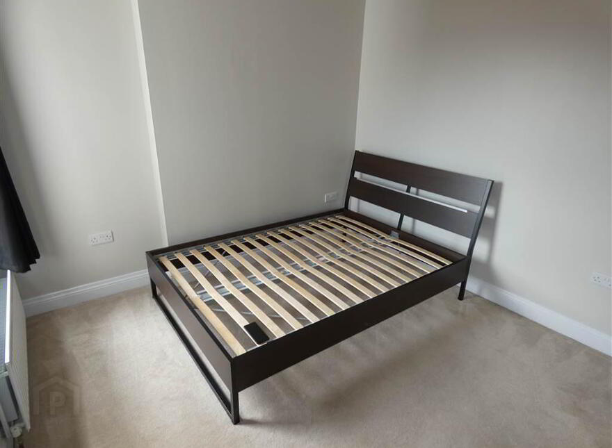 Apt 5 223, Belmont Road, Belfast, BT4 2AH