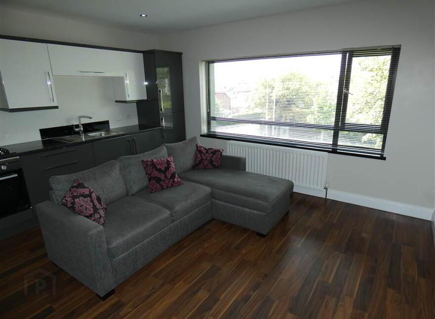 Apt 5 223, Belmont Road, Belfast, BT4 2AH