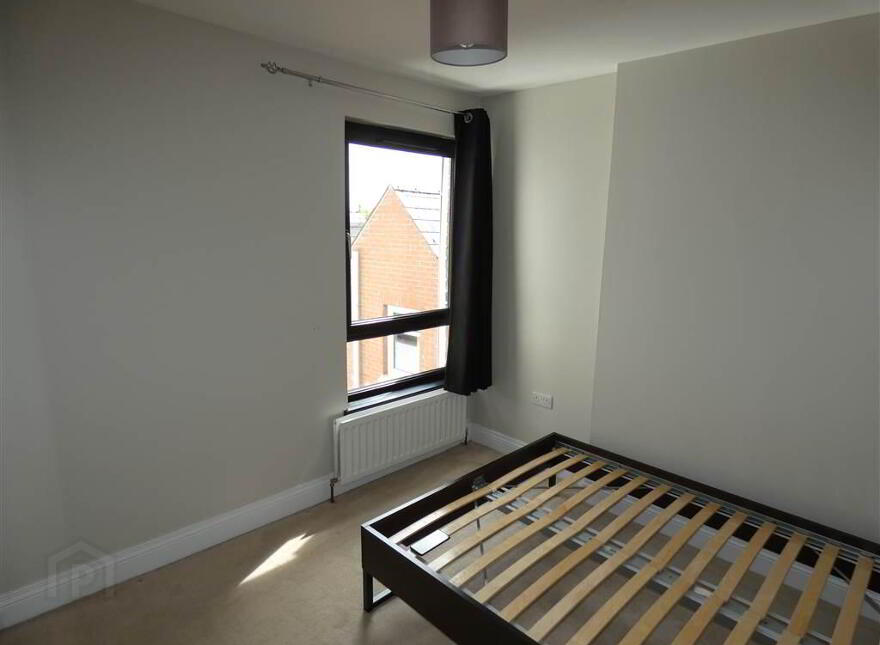 Apt 5 223, Belmont Road, Belfast, BT4 2AH