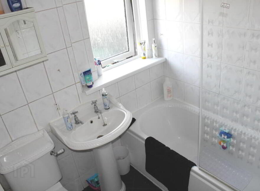 27 Ballygowan Gardens, Bangor, BT19 1QG