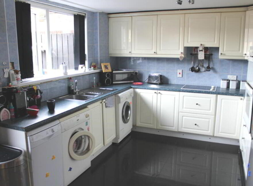 27 Ballygowan Gardens, Bangor, BT19 1QG