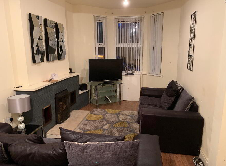 12 Violet Street, Belfast, BT12 7AN