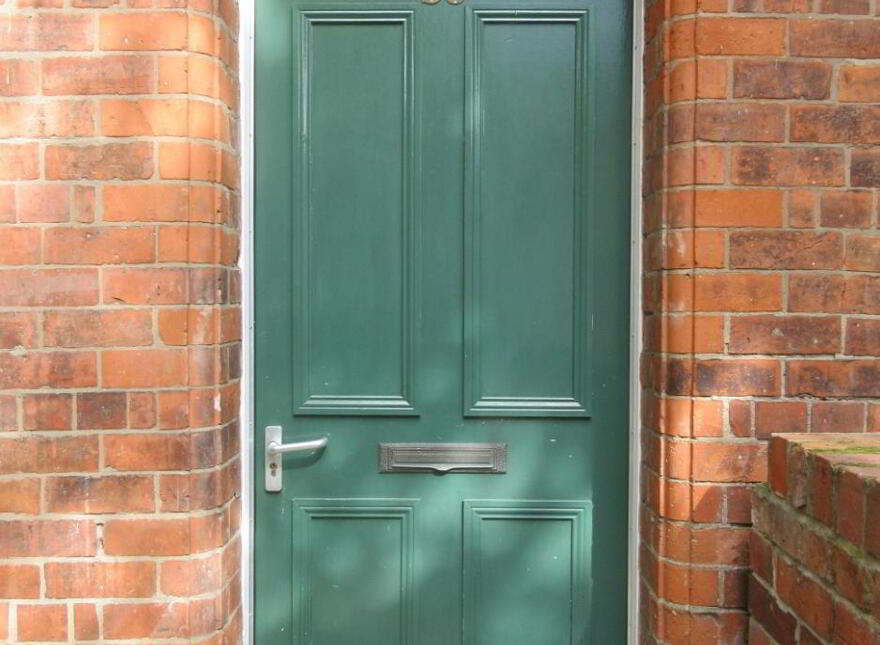 Great 5 Bedroom House, University Avenue, Queens Quarter, Belfast, BT7 1GY