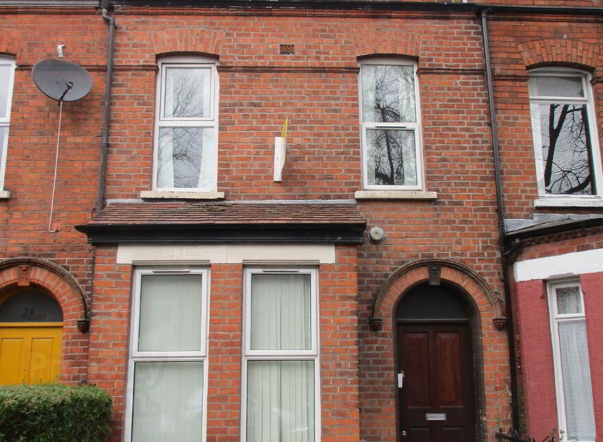 All Bedrooms Upstairs, 36b University Avenue, Queens Quarter, Belfast, BT7 1GY photo