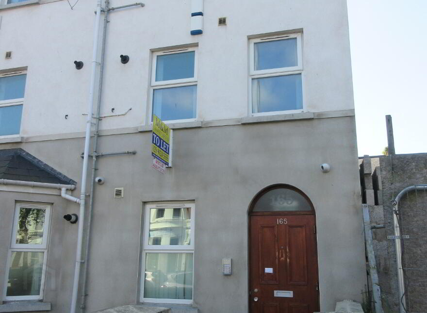 Great Apartment, 165b University Street, Queens Quarter, Belfast, BT7 1HR