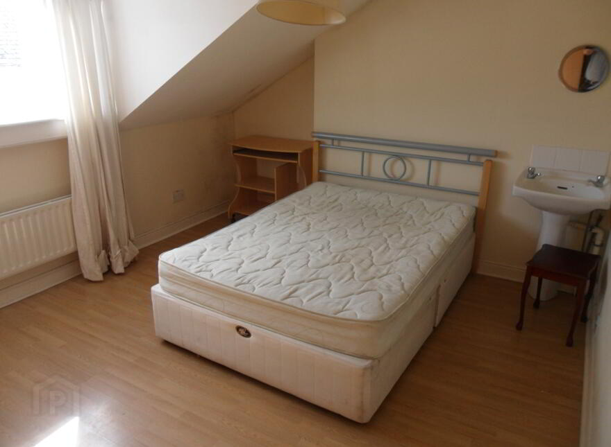 Flat 2, 28 Magdala Street, Belfast, BT7 1PU