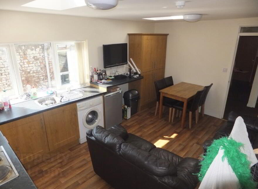 Unit 3, 19 India Street, Botanic, Belfast, BT7 1LJ photo