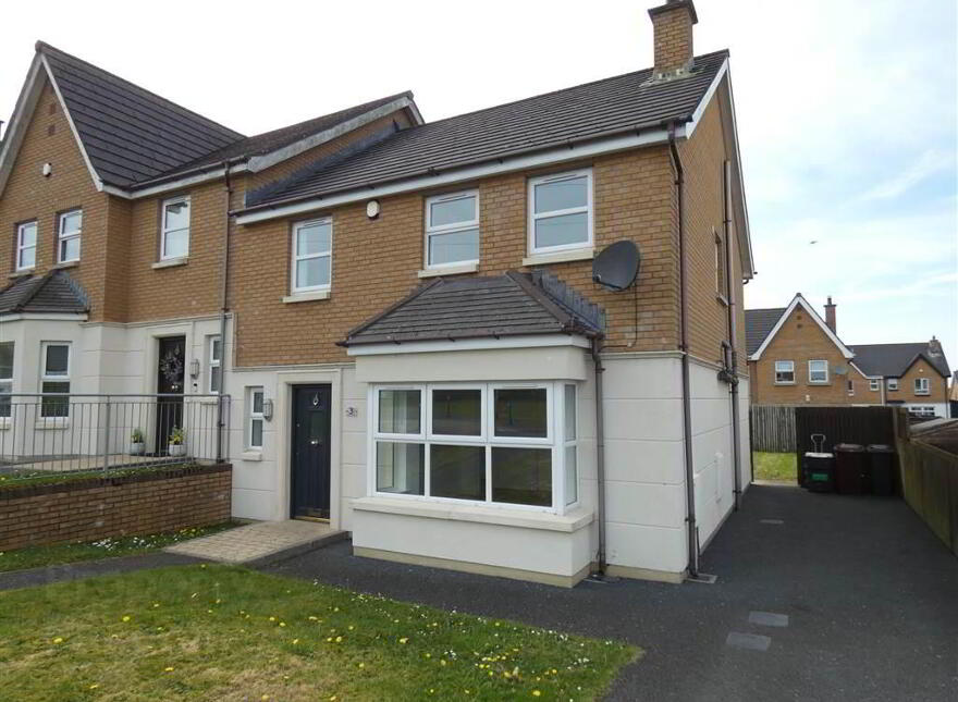3 Aylesbury Rise, Newtownabbey, BT36 7ZA photo