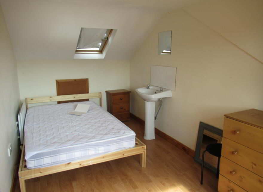 25 Carmel Street, Belfast, BT7 1QE