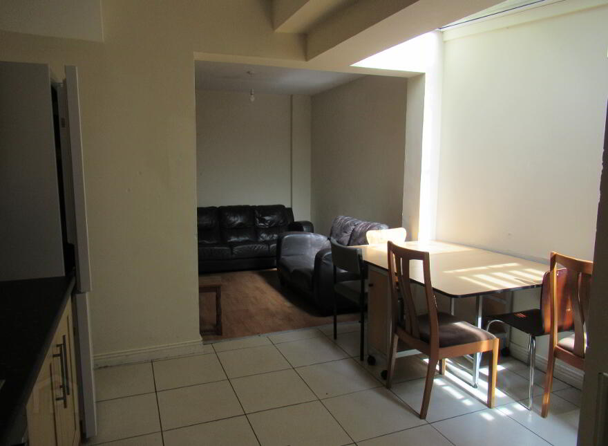 25 Carmel Street, Belfast, BT7 1QE