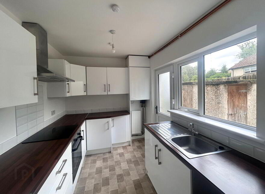34 Holly Mount, Seymour Hill, Dunmurry, Belfast, BT17 9QD